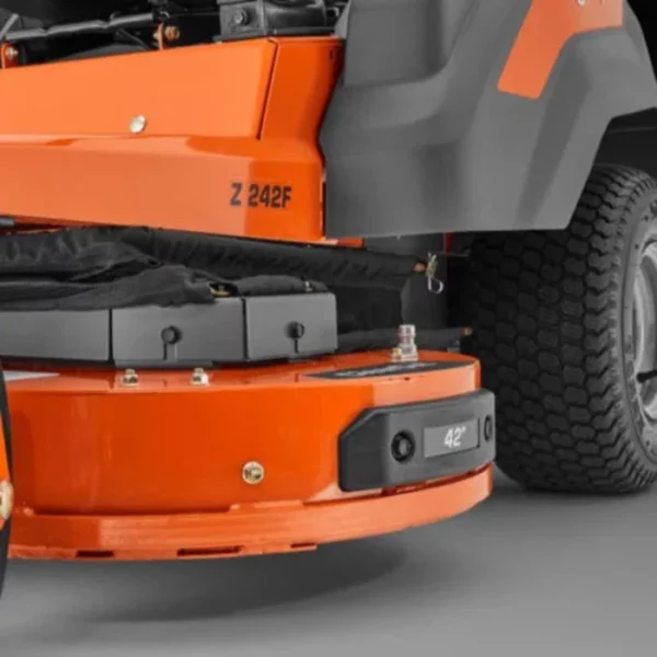 Husqvarna Zero Turn Z242F - Image 2