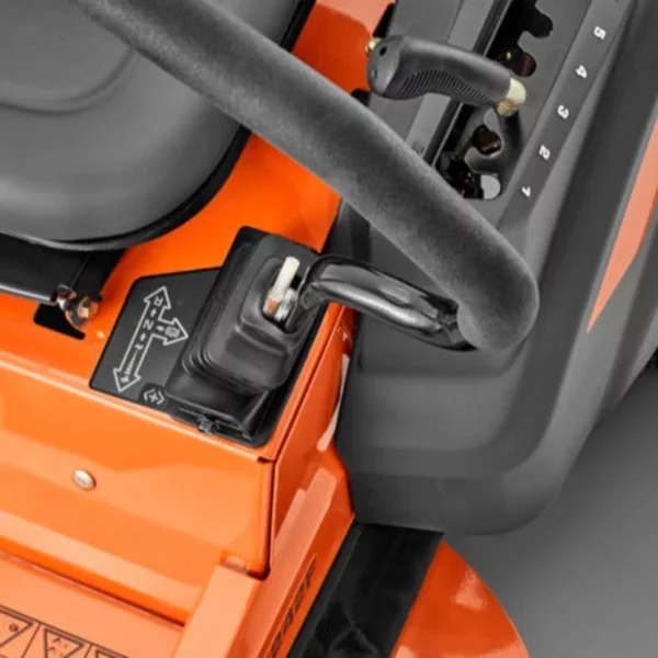 Husqvarna Zero Turn Z242F - Image 8