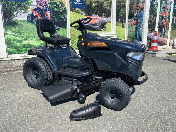 BLACK EDITION Rasentraktor PRO 228/108 Twin HS mit Winterpaket 120 Plus - Image 4