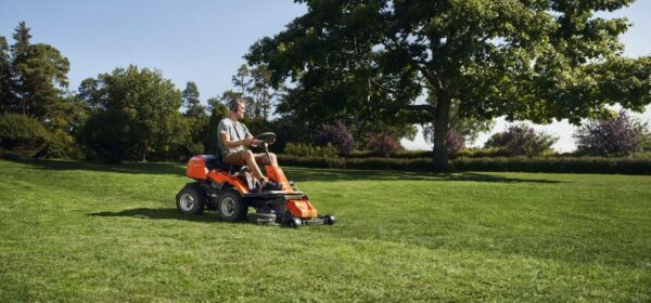 Husqvarna Profi-Frontmäher R 214TC inkl. Mähdeck Combi 94 – Modell 2023 - Image 4