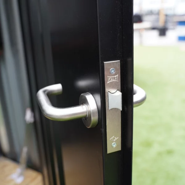 Bar Container 3×2 Meter Schwarz RAL 9005 - Image 5