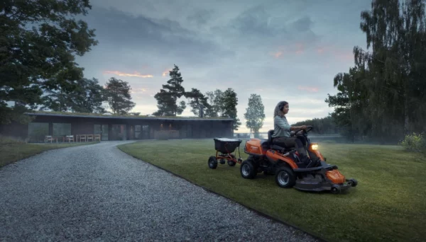 Husqvarna Profi-Frontmäher R 216T AWD – Grundgerät mit Mähwerk – Modell 2022 - Image 5