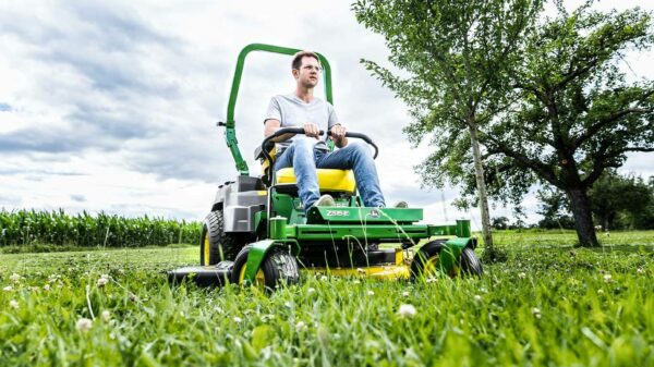 JOHN DEERE Null-Wenderadius-Mäher zTrak Z515E - Image 2