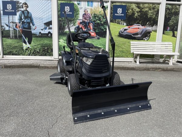 Black Edition Stiga Rasentraktor Pro 155/98 SD mit Winterpaket - Image 6